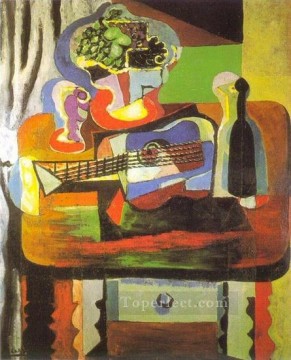 Pablo Picasso Painting - Ramo de cristal botella guitarra 1919 Pablo Picasso